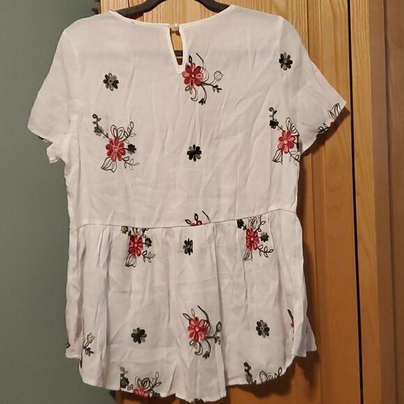 Nwot, Shein large top, floral peplum blouse - Picture 4 of 10
